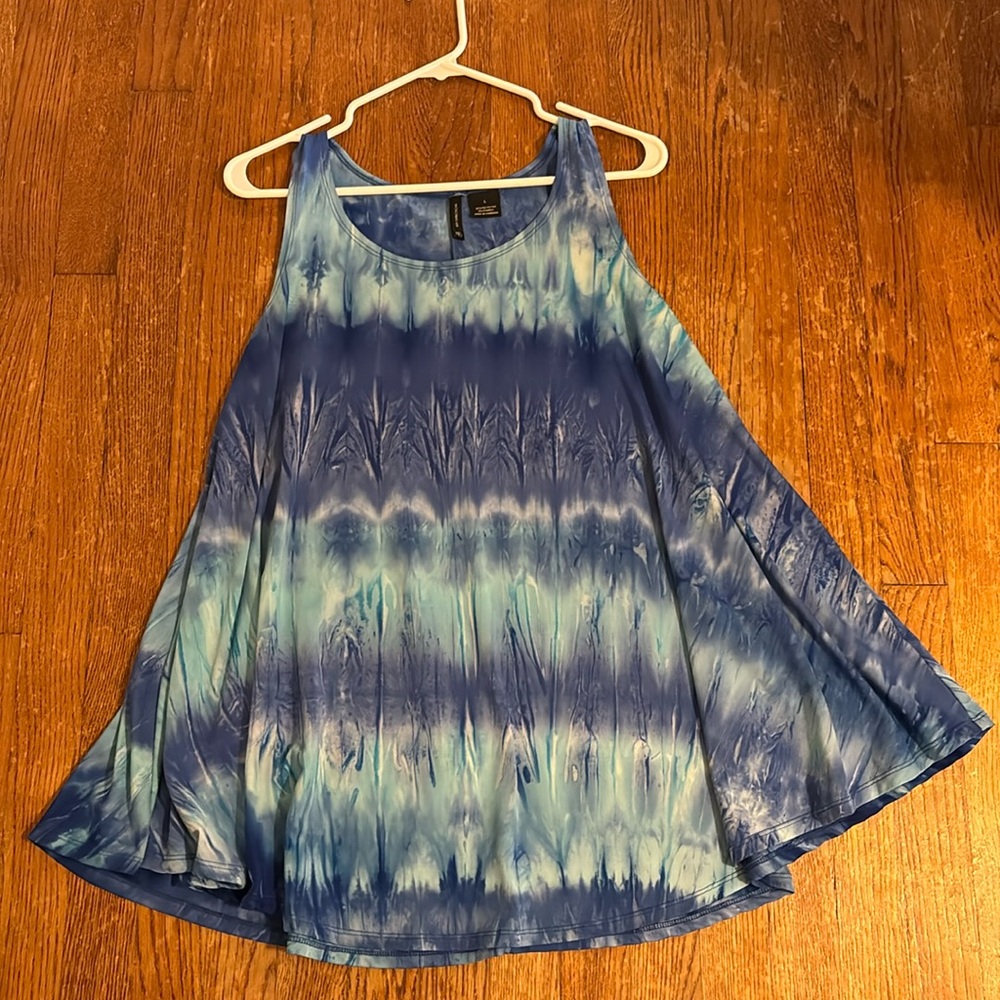 Women’s sleeveless tunic